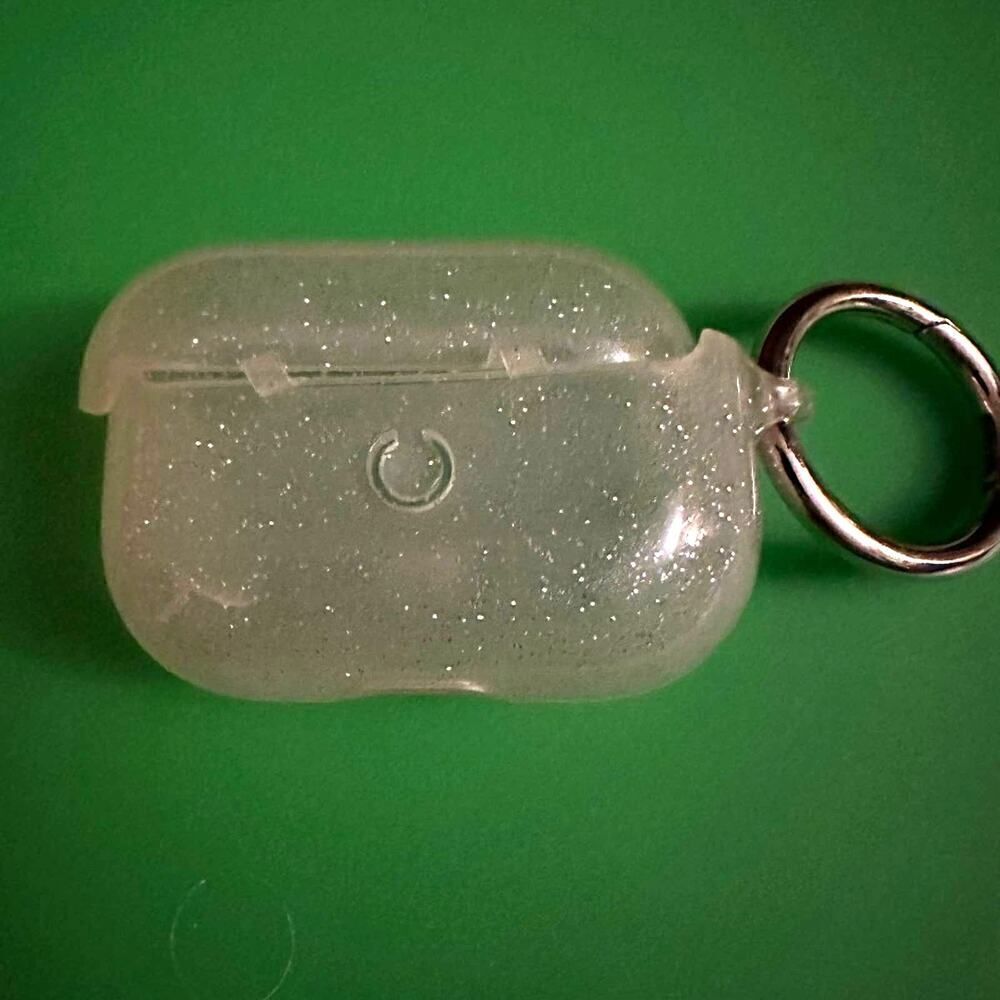 Casely clear silicone w glitter AirPod Pro case with keyring NWOT